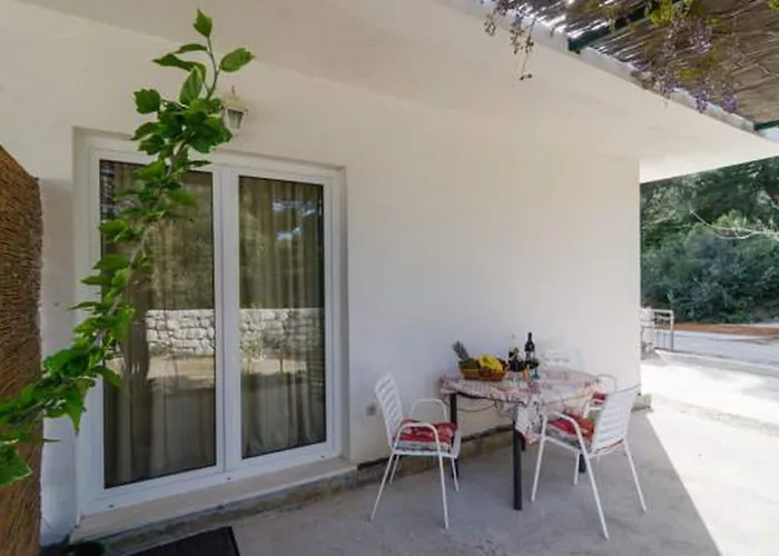 Skurla - One Bedroom With Terrace A3 아파트